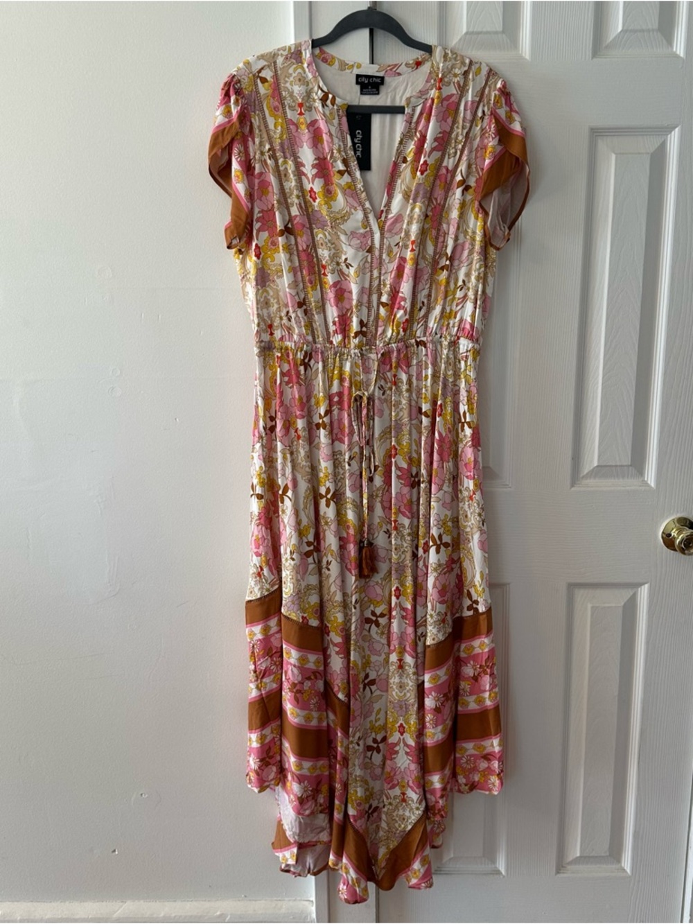City Chic Boho Floral Paisley V-Neck Maxi Sky Dress, Viscose, Flowy, Western, 18 - Picture 16 of 16